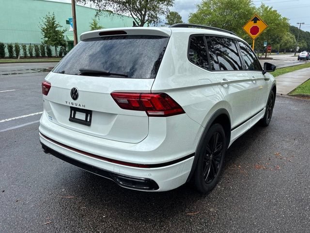 Used 2022 Volkswagen Tiguan SE R-Line FWD image 3