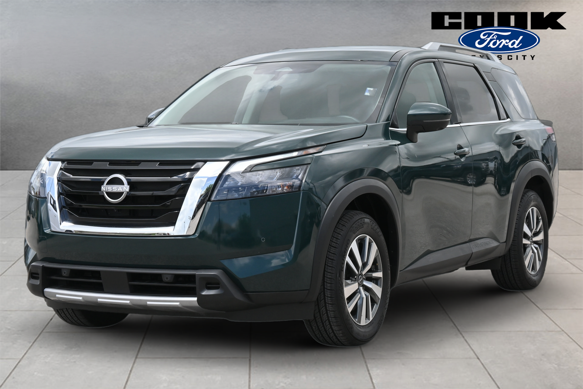 Used 2025 Nissan Pathfinder SL