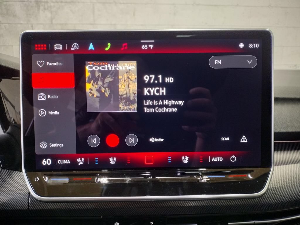 New 2026 Volkswagen GTI SE FWD image 31