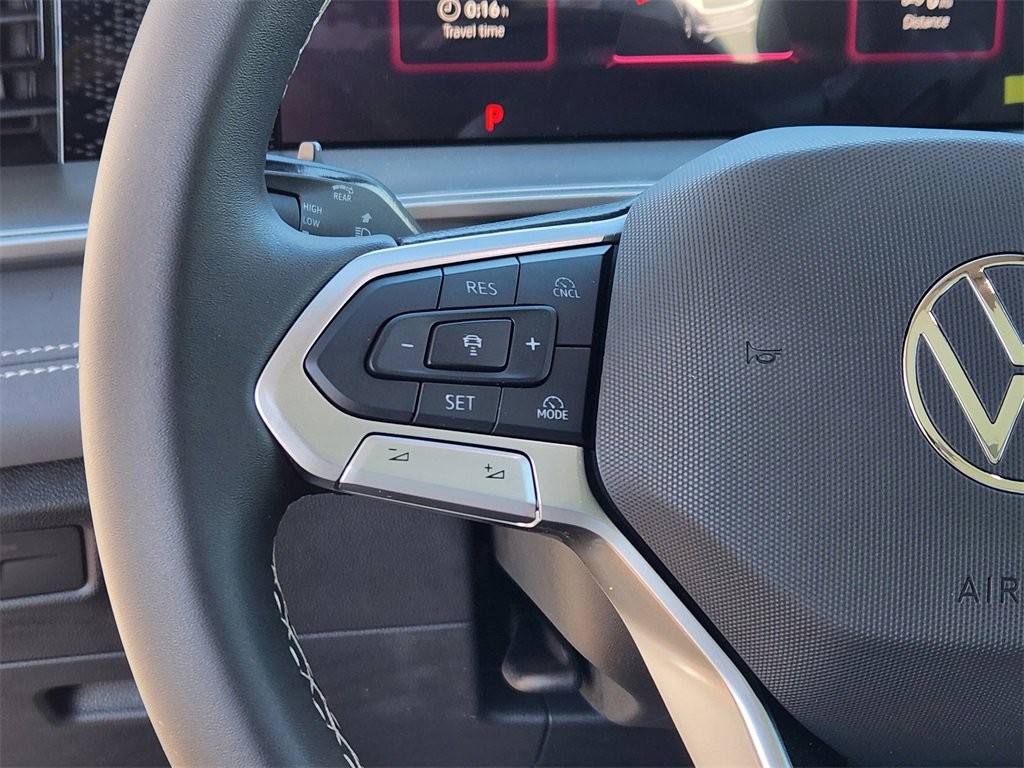 New 2025 Volkswagen Tiguan SE image 9