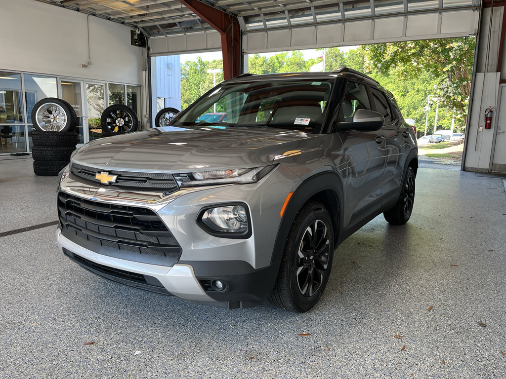 Used 2023 Chevrolet TrailBlazer LT FWD image 4