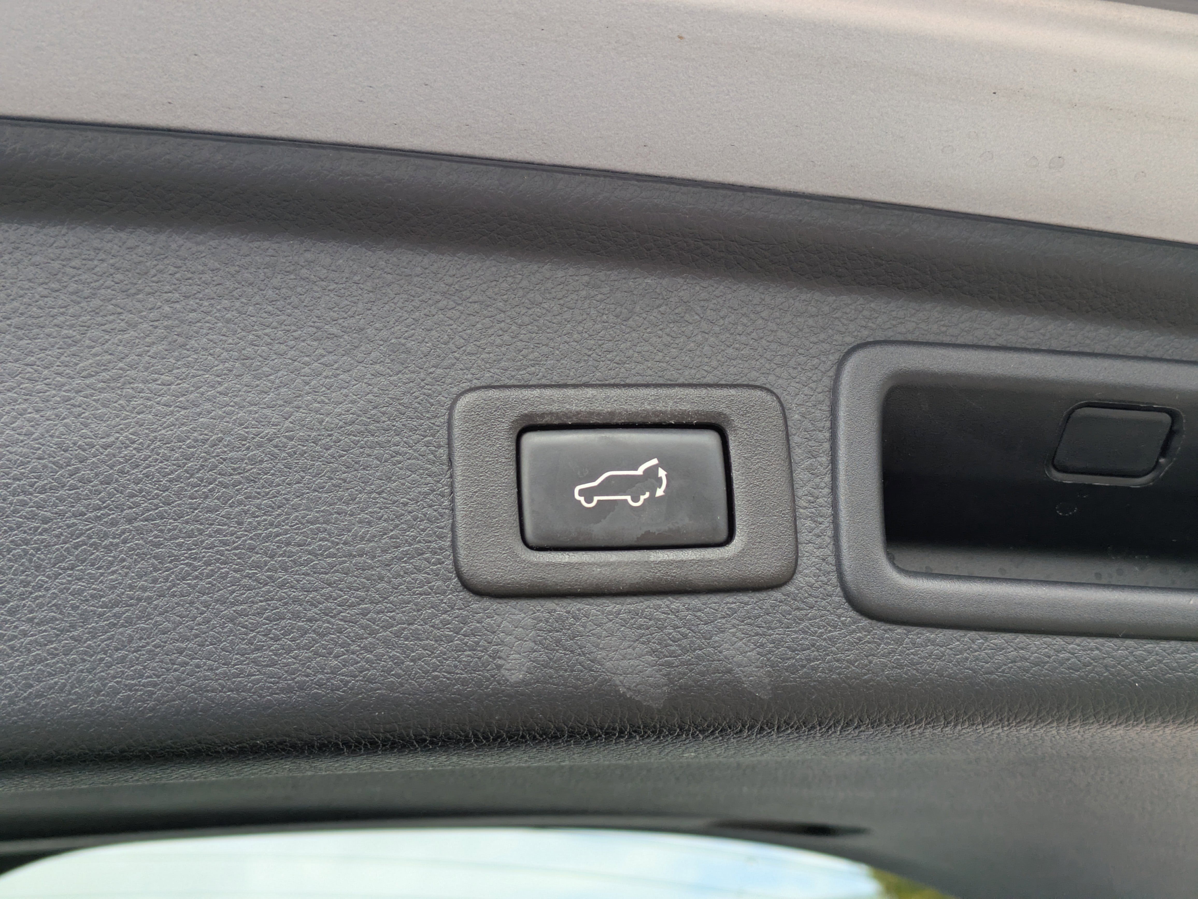 Used 2017 Subaru Forester 2.5i Limited image 14