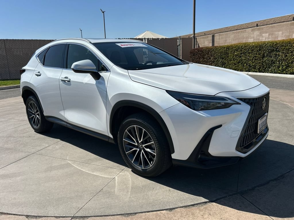 Used 2024 Lexus NX 250 FWD image 3