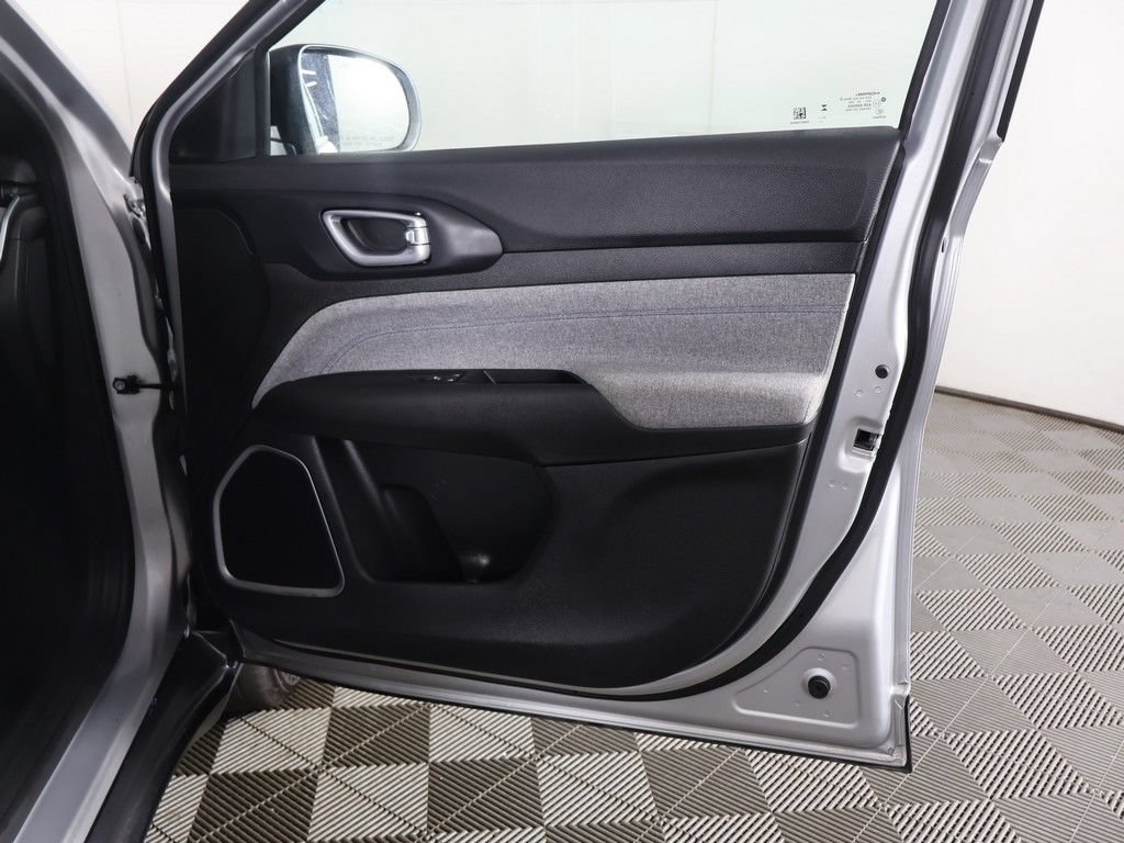 Used 2025 Jeep Compass Sport AWD/4WD image 20