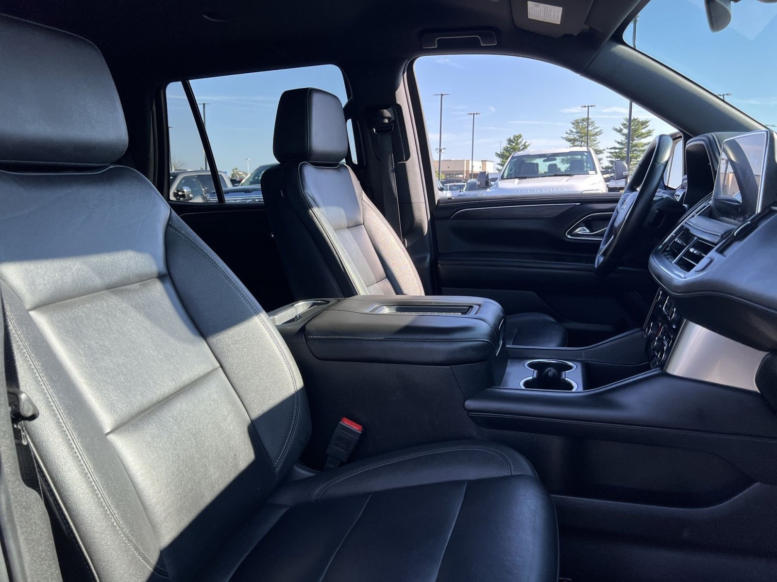 Used 2024 Chevrolet Tahoe LT AWD/4WD image 27