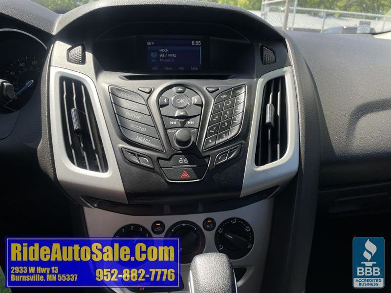 Used 2014 Ford Focus SE w/ SE Winter Package FWD image 20