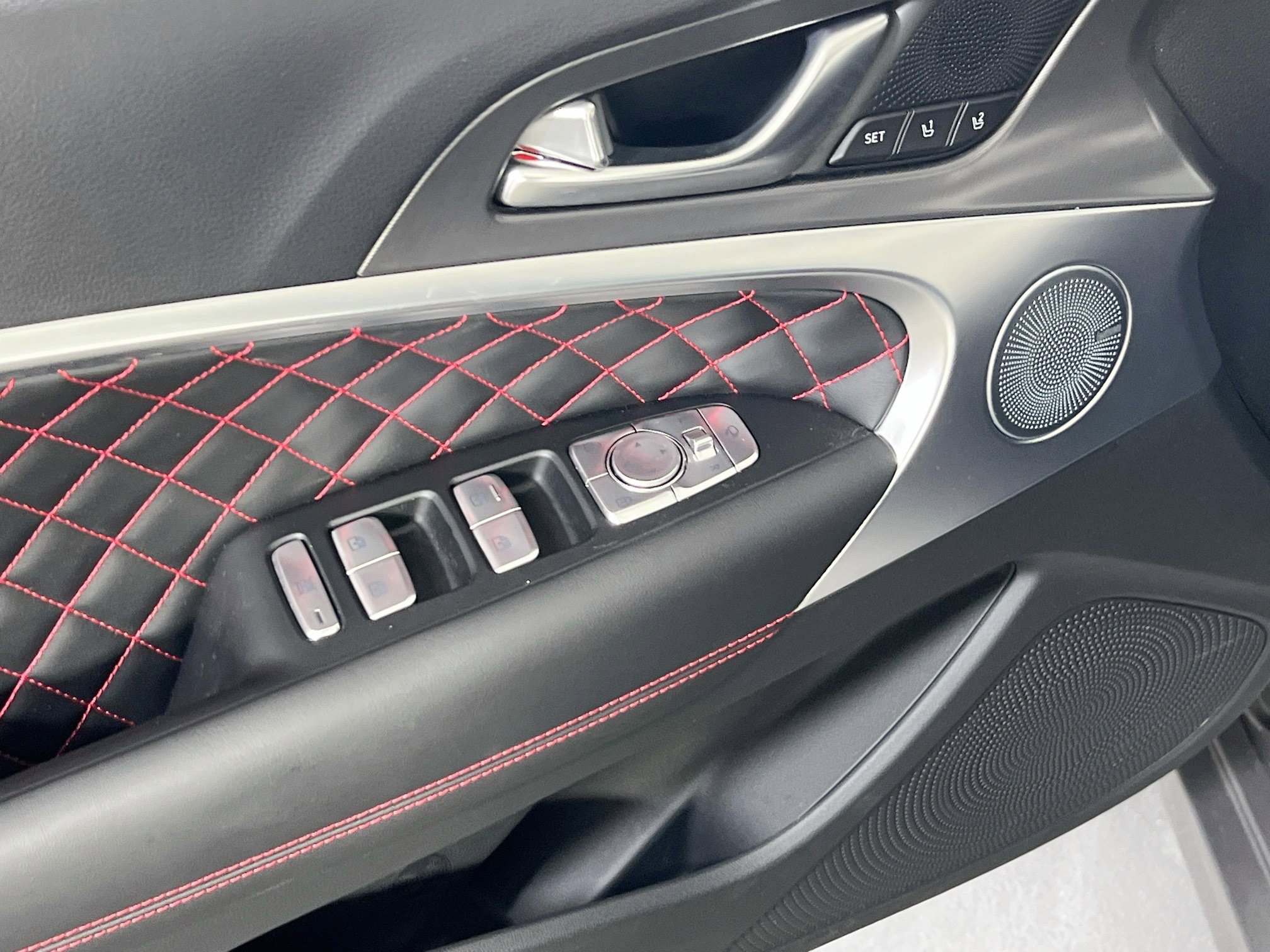 Used 2025 Genesis G70 3.3T Advanced w/ Sport Prestige Package image 18