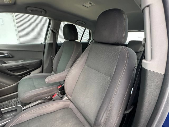 Used 2017 Chevrolet Trax LS AWD/4WD image 25