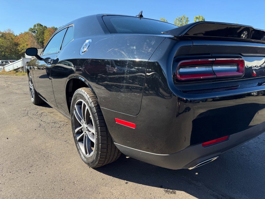 Used 2019 Dodge Challenger SXT w/ Cold Weather Group image 10