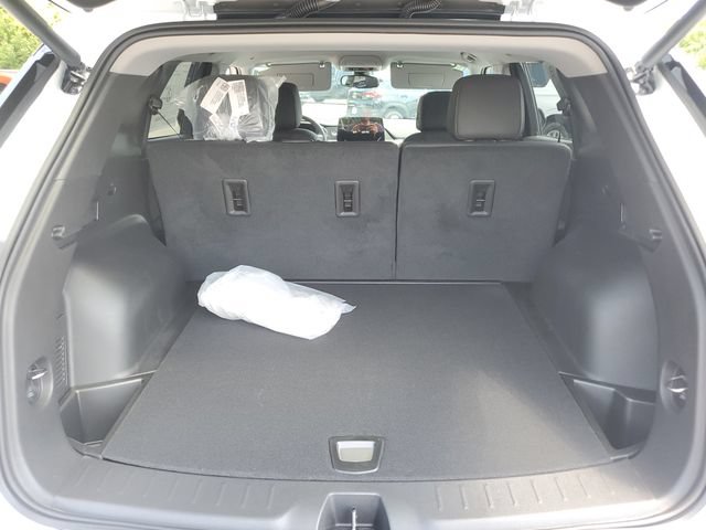 New 2026 Chevrolet Blazer LT w/ LPO, Floor Liner Package AWD/4WD image 8