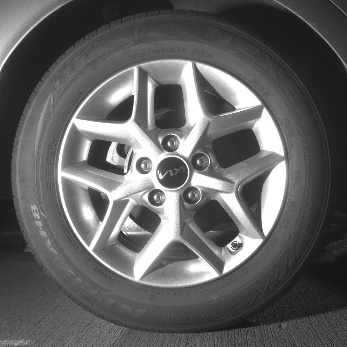 Used 2025 Kia Soul LX w/ LX Technology Package FWD image 15