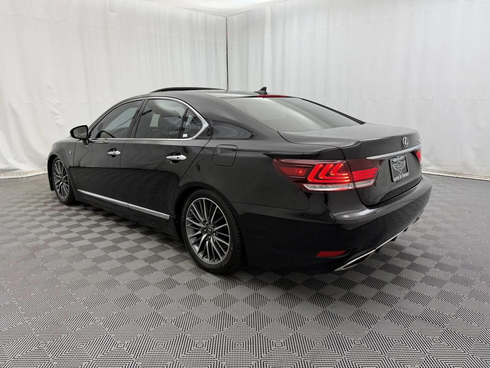Used 2013 Lexus LS 460 AWD w/ F-Sport Pkg image 7