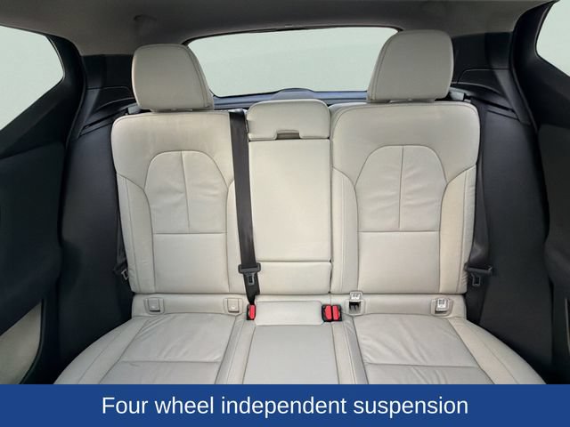 Used 2023 Volvo XC40 B4 Ultimate FWD image 17