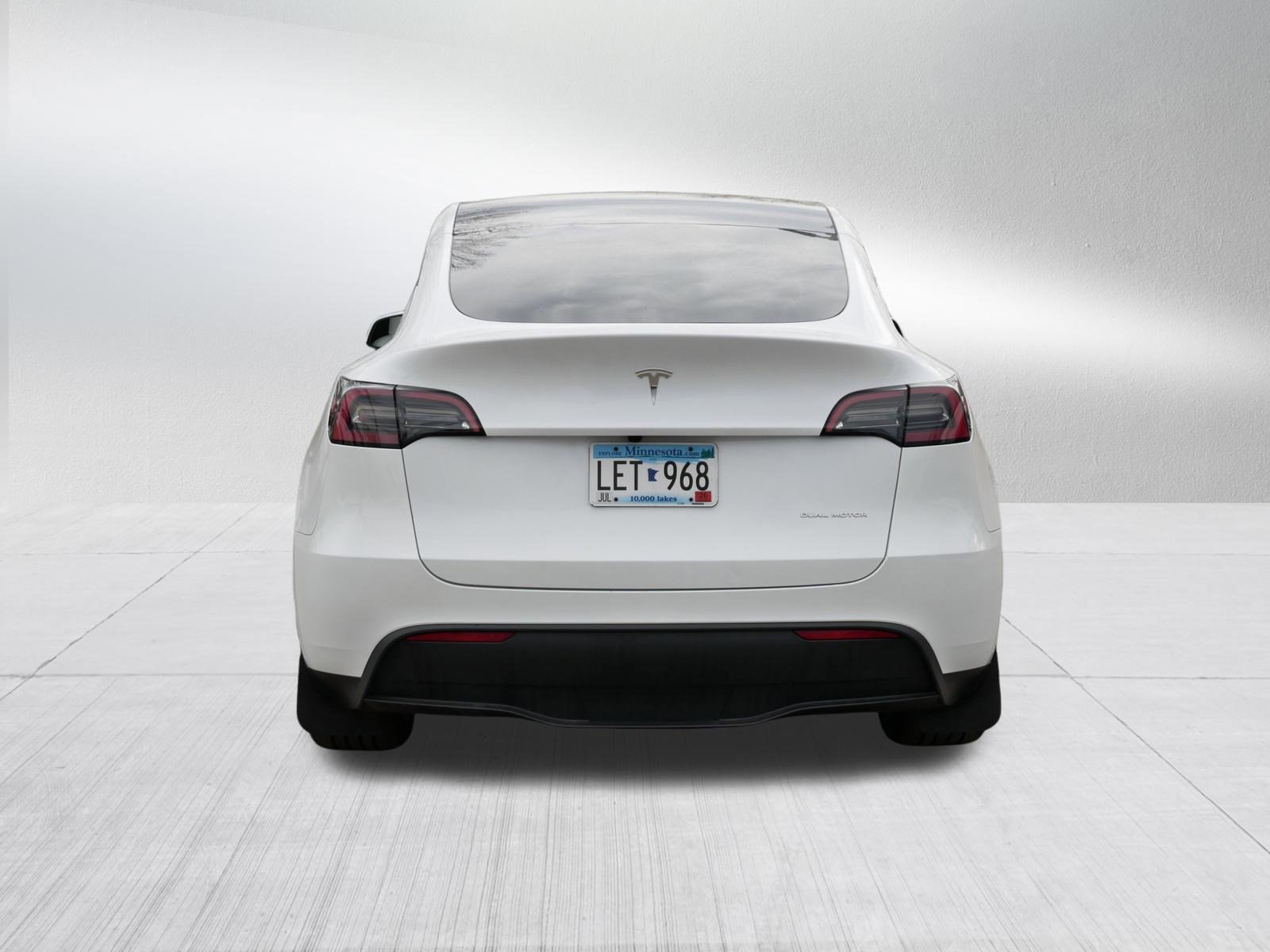 Used 2023 Tesla Model Y AWD image 6