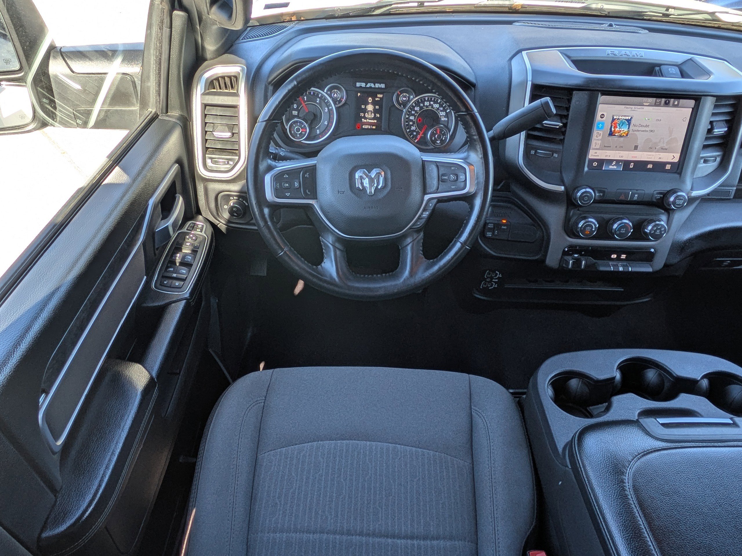 Used 2024 RAM 3500 Big Horn image 16