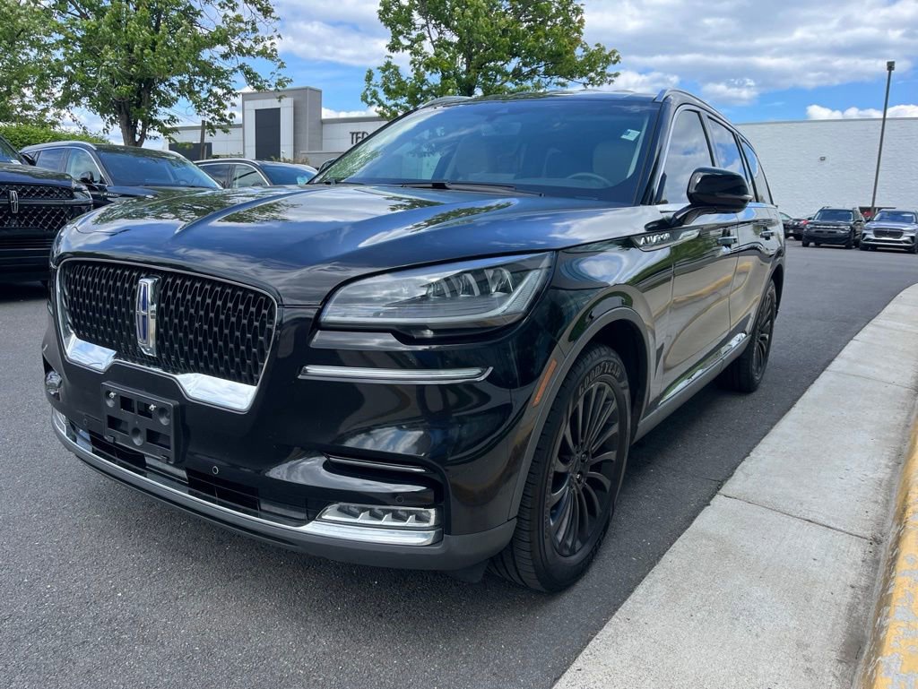 Used 2020 Lincoln Aviator Reserve AWD/4WD image 3