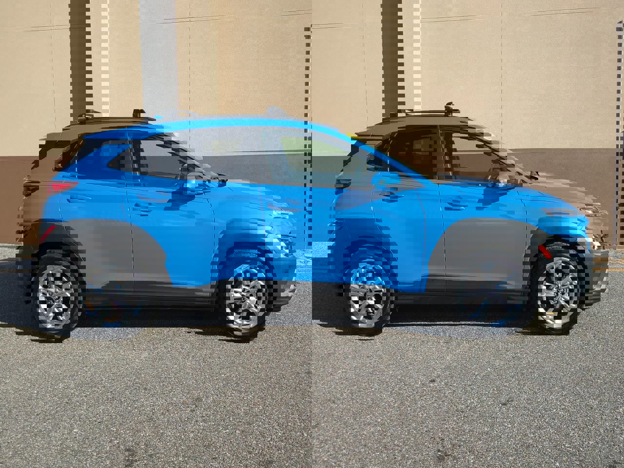 Certified 2022 Hyundai Kona SEL w/ Convenience Package image 3