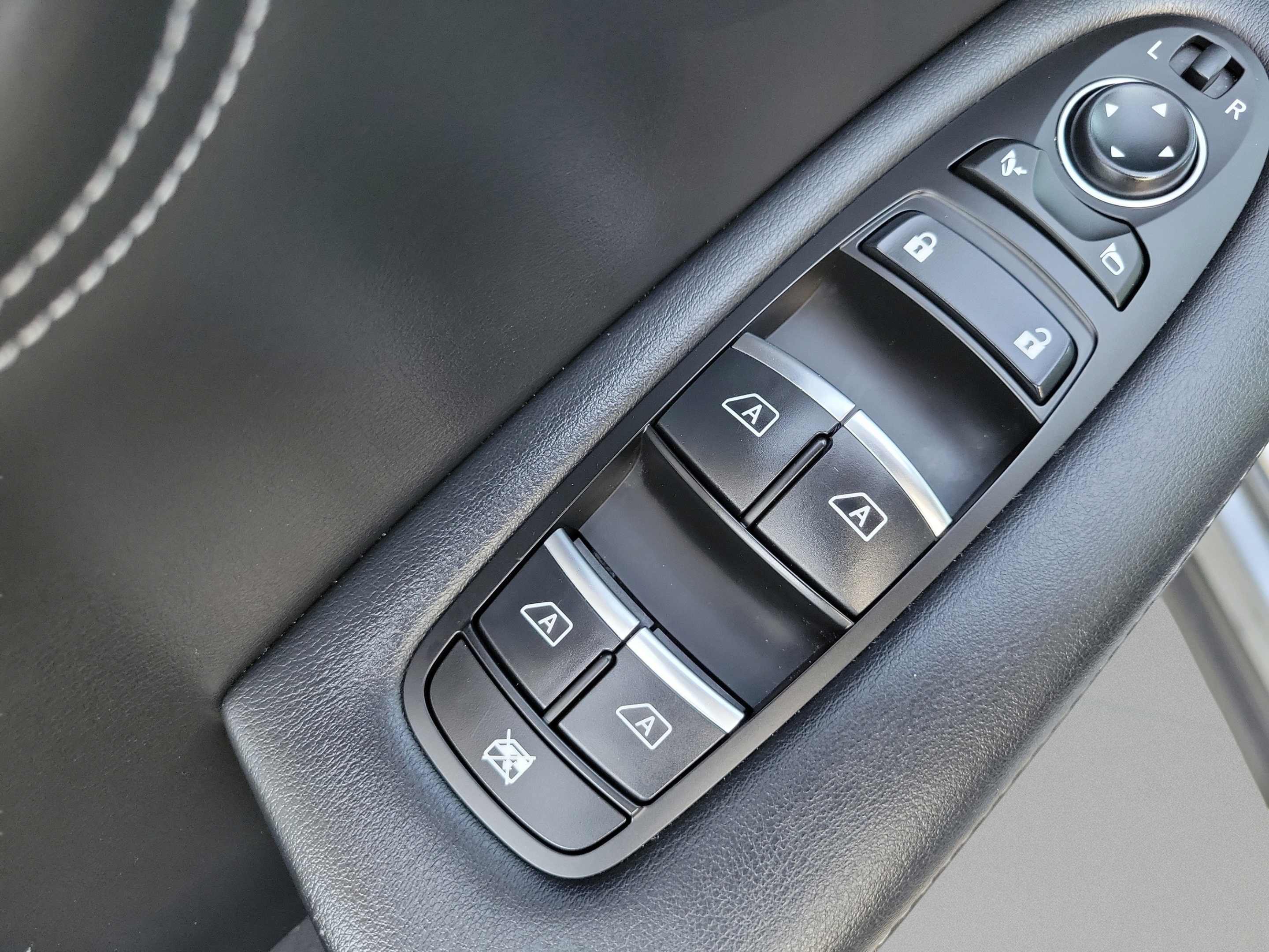 Used 2023 INFINITI QX55 Essential AWD/4WD image 14