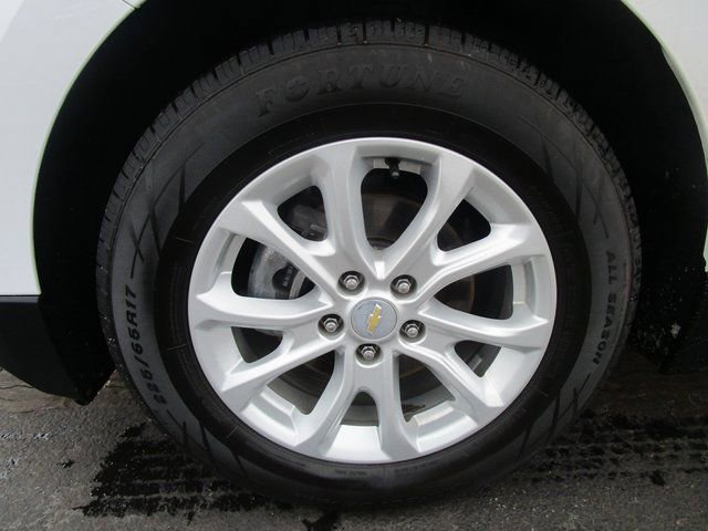 Used 2018 Chevrolet Equinox LT image 2