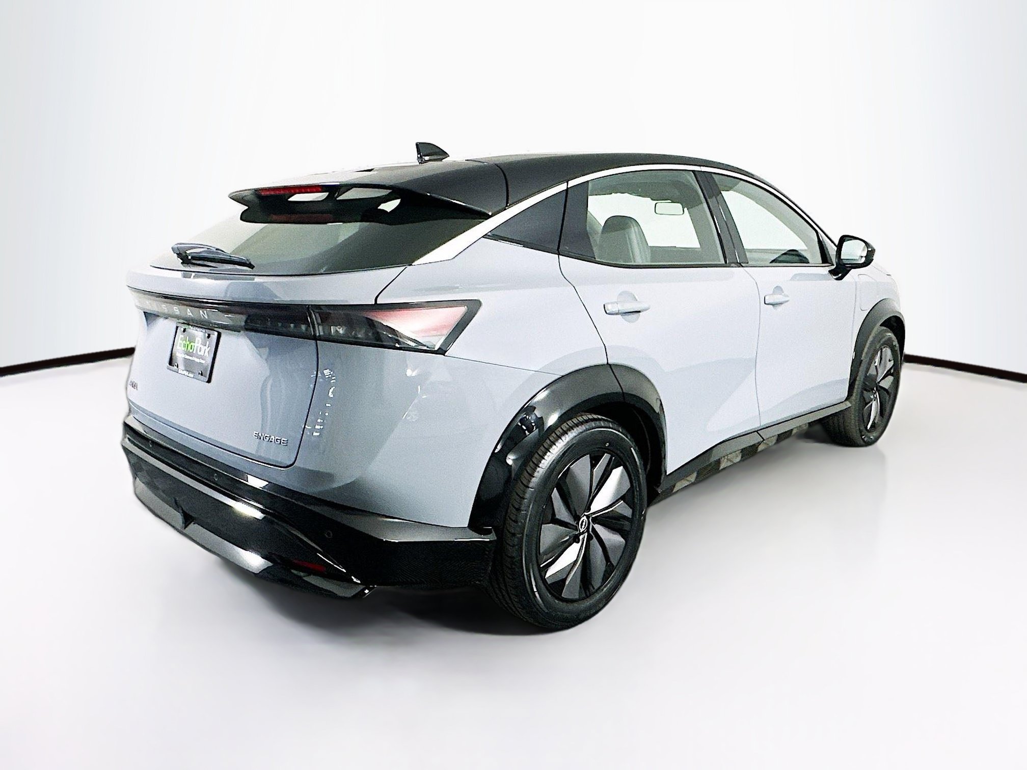 Used 2024 Nissan Ariya FWD image 9