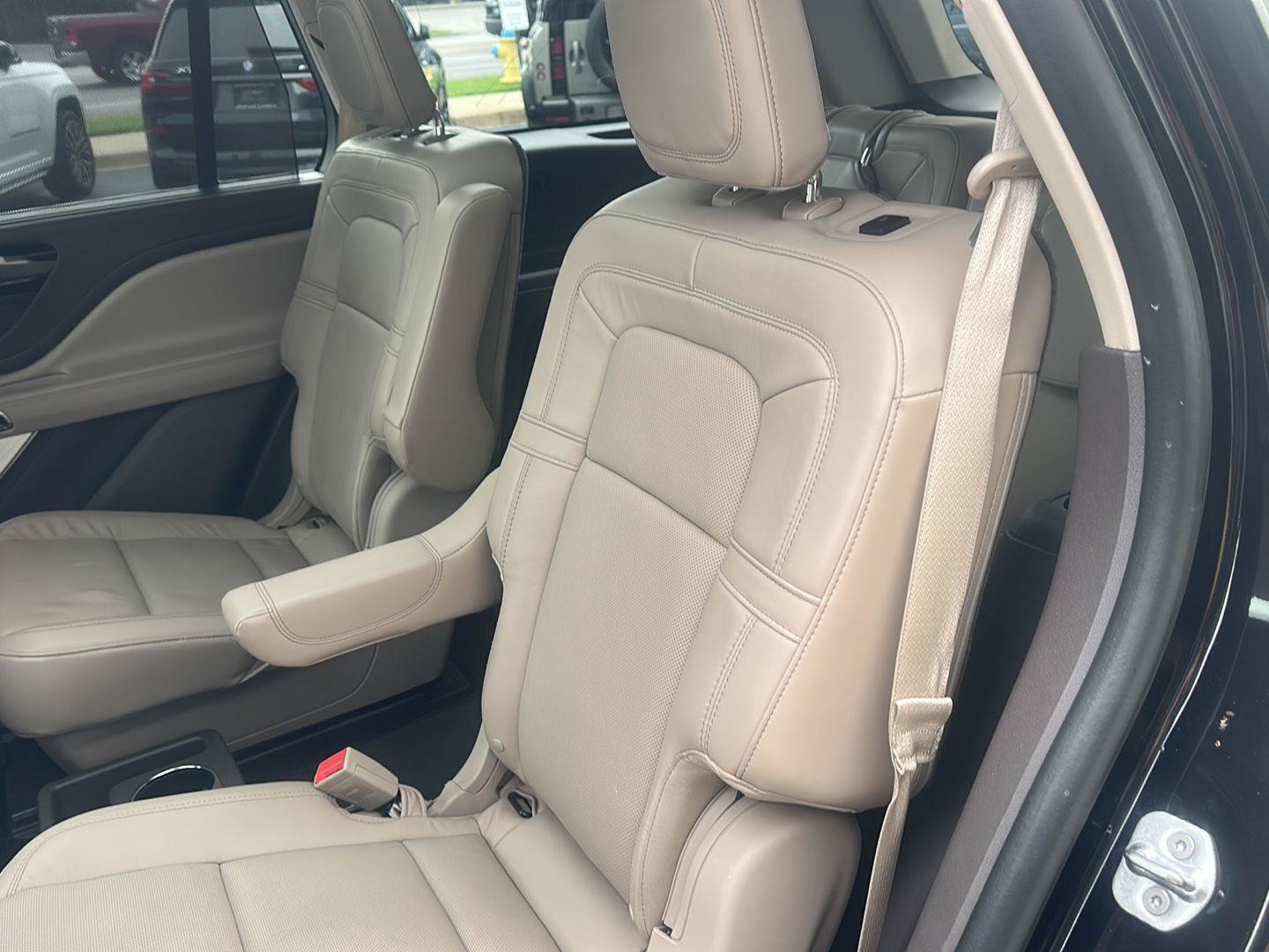 Used 2021 Lincoln Aviator Reserve w/ Equipment Group 208A AWD/4WD image 30