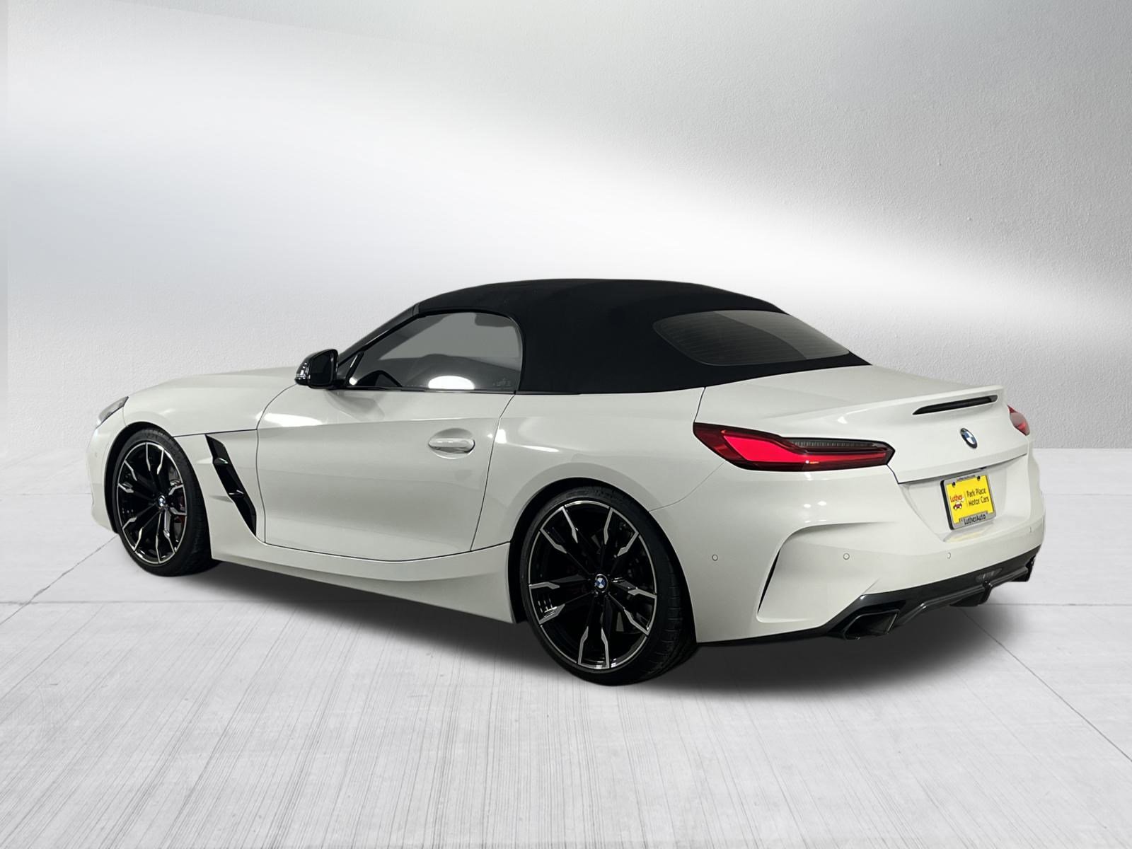 Used 2026 BMW Z4 M40i w/ Premium Package image 5