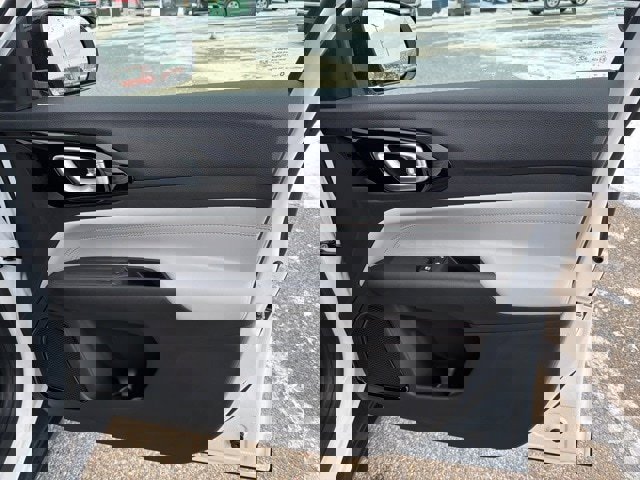 New 2026 Jeep Compass Limited image 36