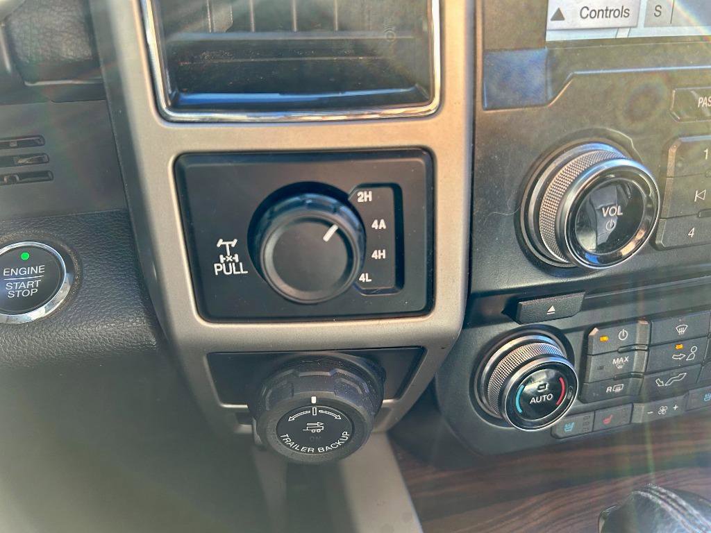 Used 2017 Ford F150 Lariat w/ Equipment Group 502A Luxury image 5