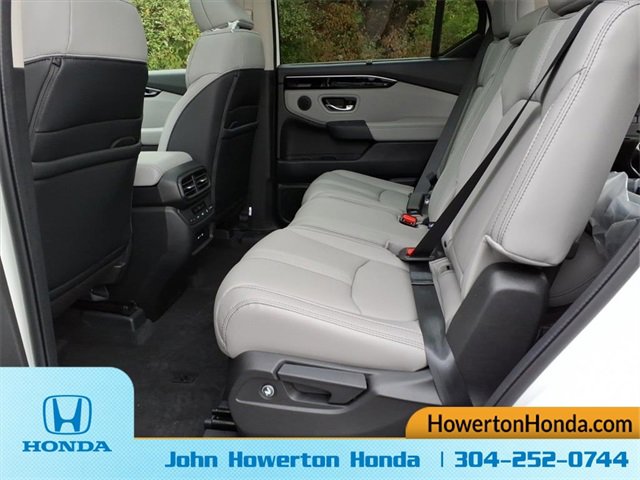 New 2025 Honda Pilot Touring image 10