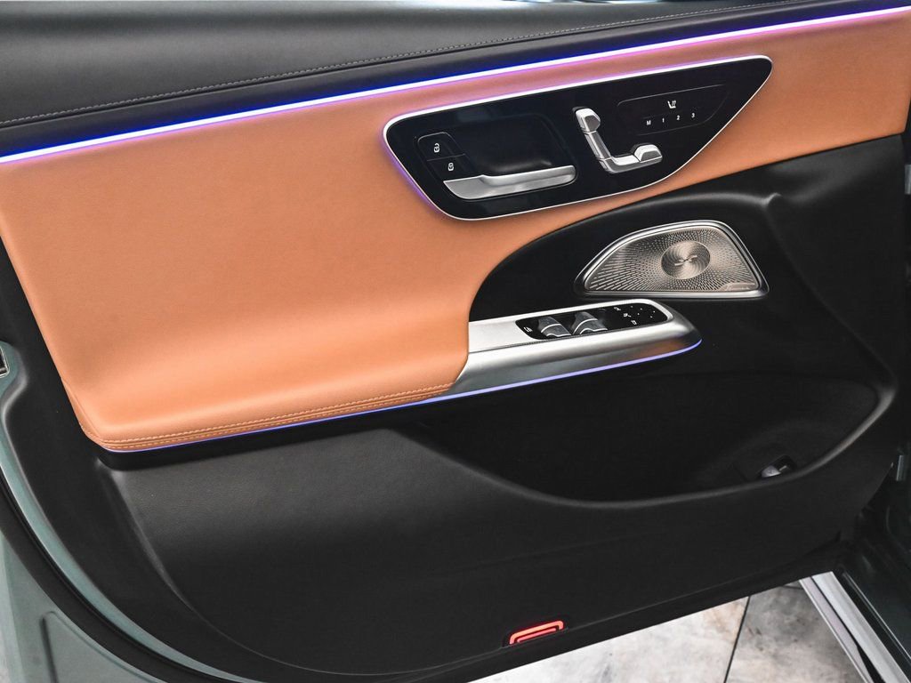 Used 2024 Mercedes-Benz E 450 4MATIC Sedan image 8