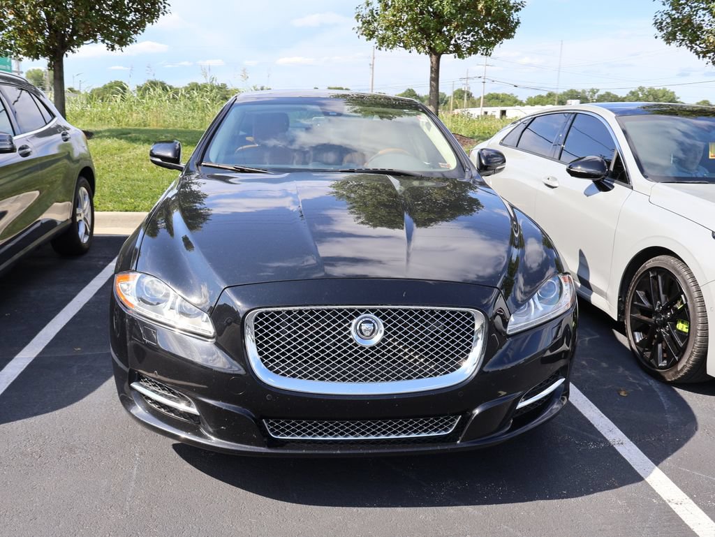 Used 2011 Jaguar XJ L RWD image 3