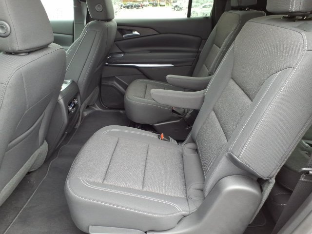 New 2027 Chevrolet Traverse LT w/ Midnight/Sport Edition AWD/4WD image 9