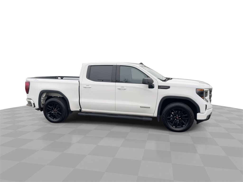 Used 2022 GMC Sierra 1500 Elevation w/ LPO, Elevation Black Package image 9
