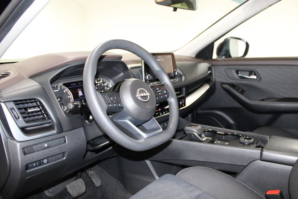 Used 2023 Nissan Rogue SV AWD/4WD image 22