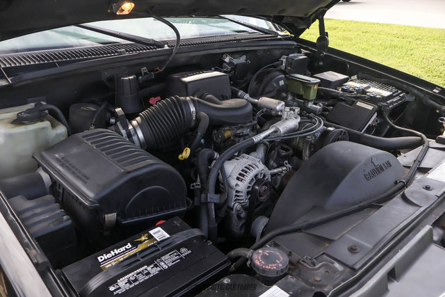 Used 1997 Chevrolet Tahoe 4WD 2-Door w/ Preferred Equipment Group 3 image 14