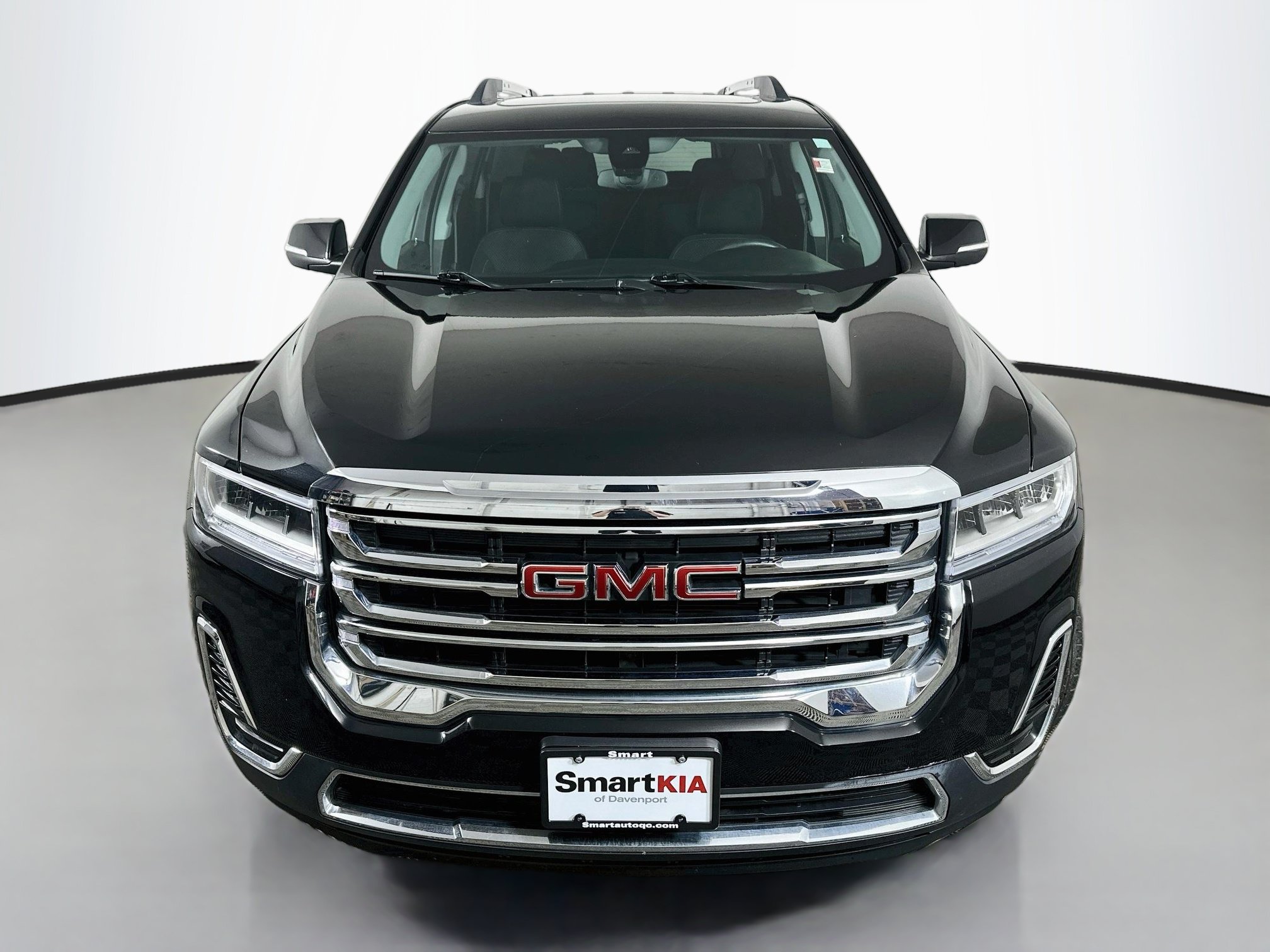 Used 2023 GMC Acadia SLE w/ Driver Convenience Package FWD image 2