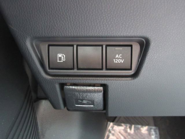 Used 2023 Toyota Prius Prime SE image 32