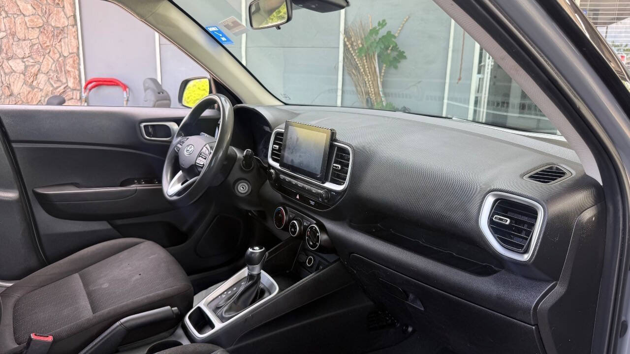 Used 2020 Hyundai Venue SE FWD image 8