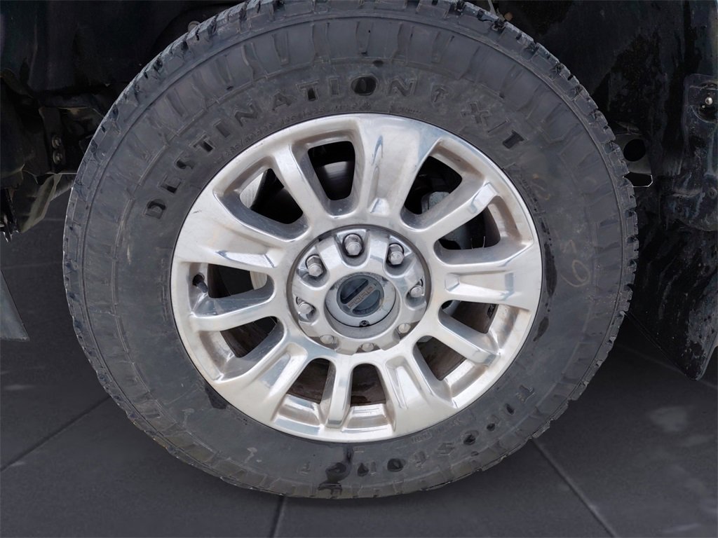 Used 2022 Ford F350 Limited image 14