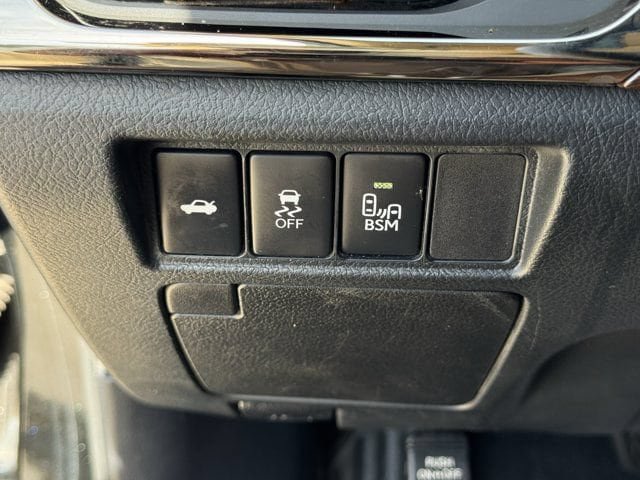 Used 2014 Toyota Avalon XLE Touring FWD image 25