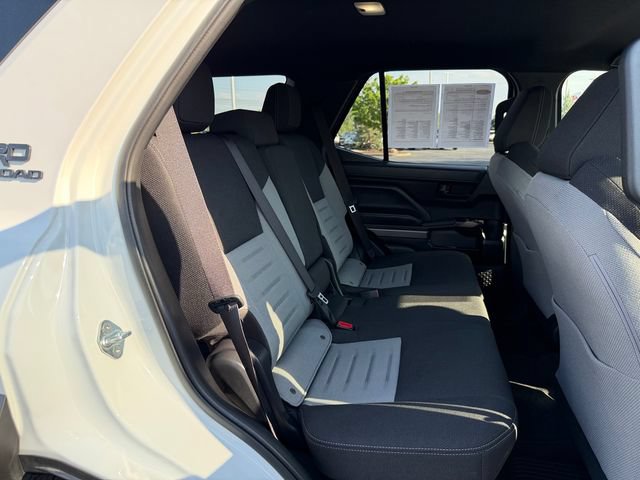 Certified 2025 Toyota 4Runner TRD Off-Road AWD/4WD image 17