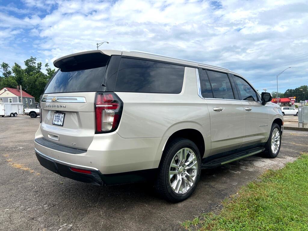 Used 2021 Chevrolet Suburban LT image 7