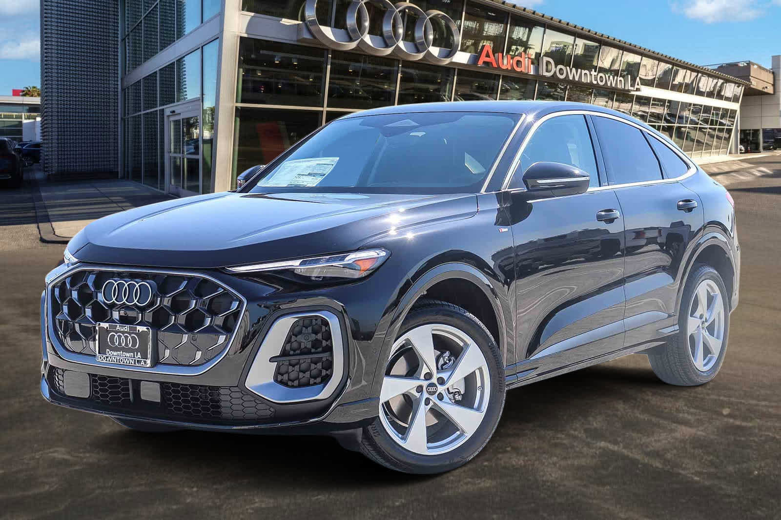 New 2025 Audi Q5 Premium Plus image 1