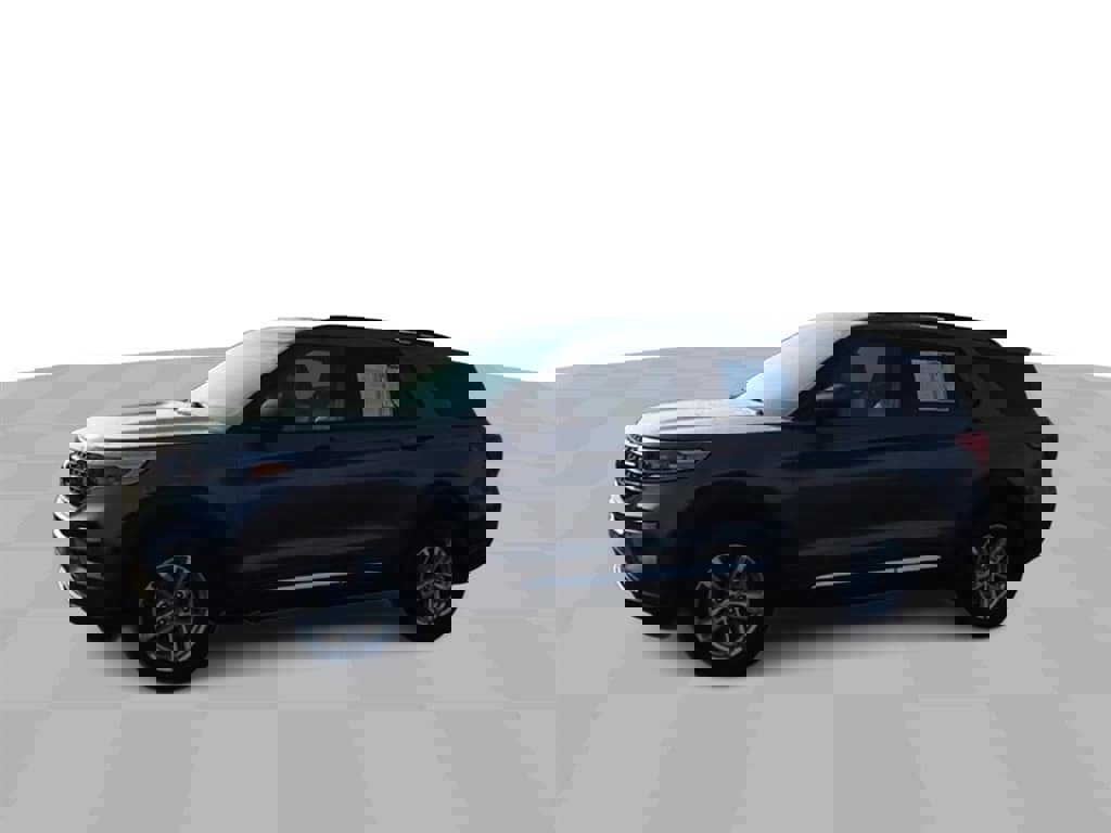 Used 2023 Ford Explorer XLT w/ Equipment Group 202A image 5