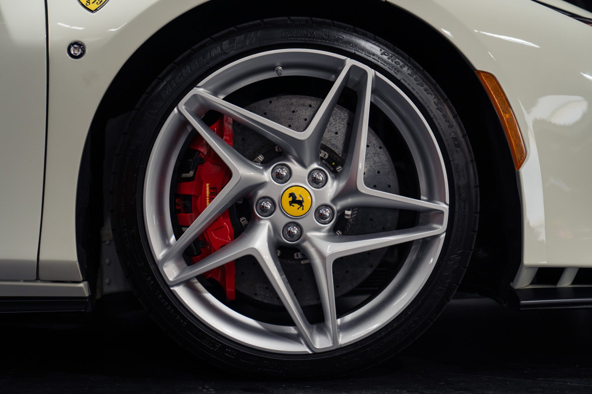 Used 2023 Ferrari F8 Tributo RWD image 5