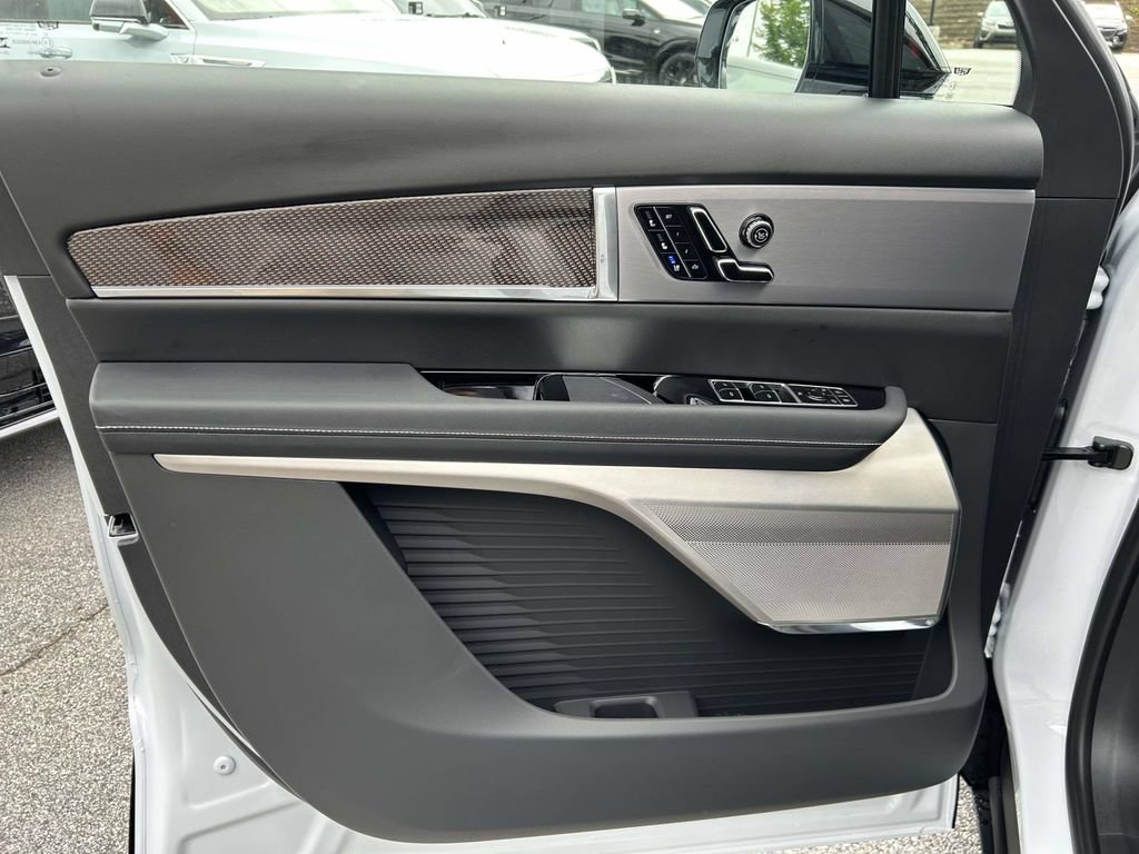New 2027 Cadillac Vistiq Sport AWD/4WD image 16