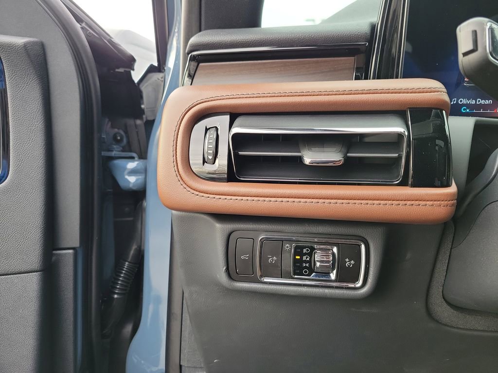 New 2026 Lincoln Aviator Reserve AWD/4WD image 22