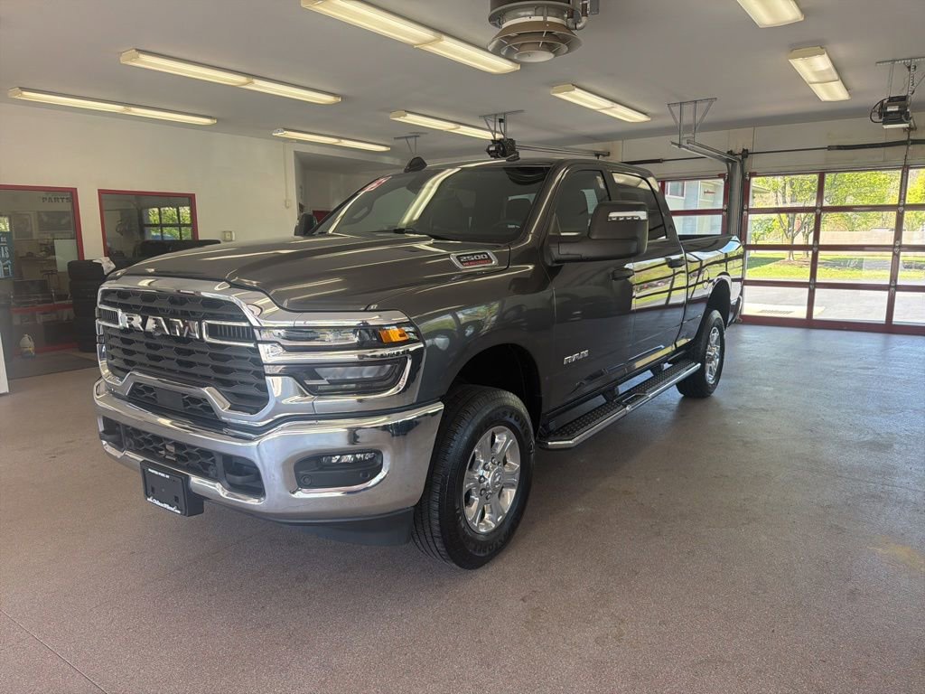 Used 2025 RAM 2500 Big Horn AWD/4WD image 3