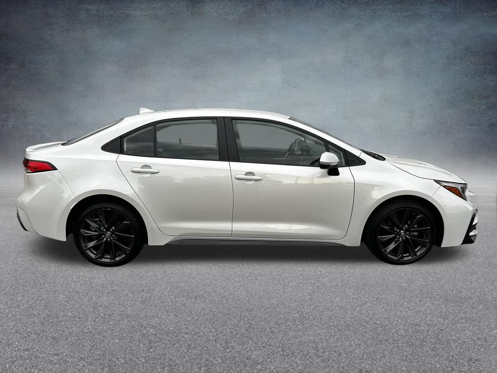Used 2025 Toyota Corolla SE FWD image 22