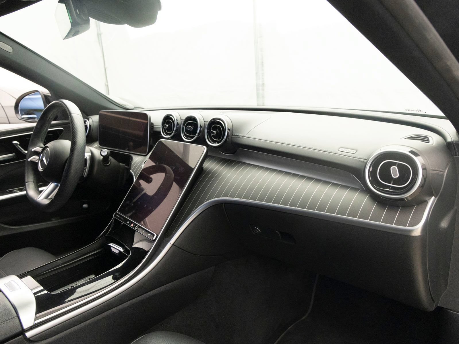 Used 2023 Mercedes-Benz C 300 Sedan image 28